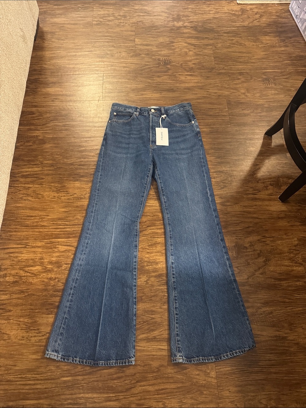 NWT frame The LAX jeans size 27